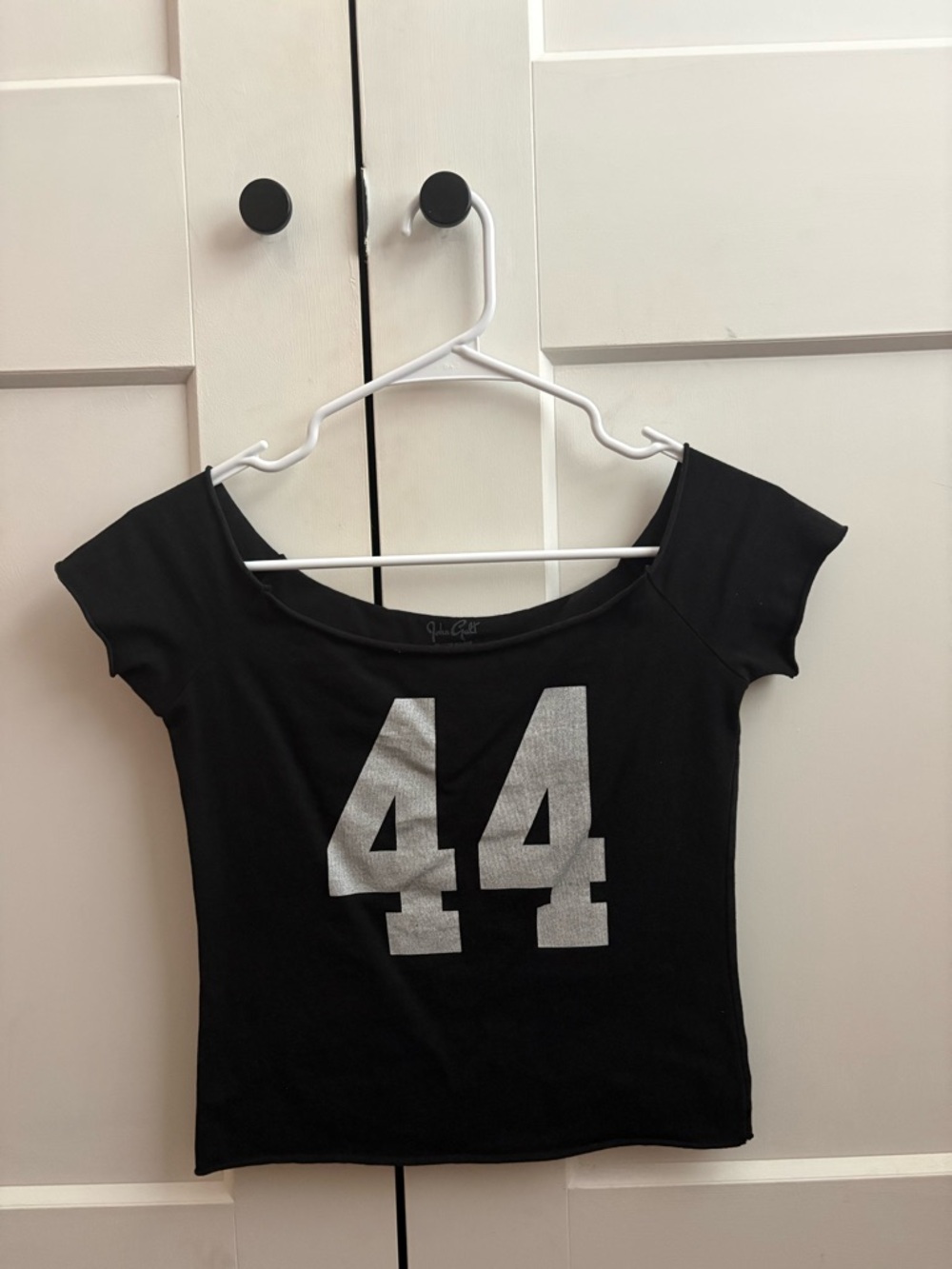 Brandy Melville 44 Graphic Tee